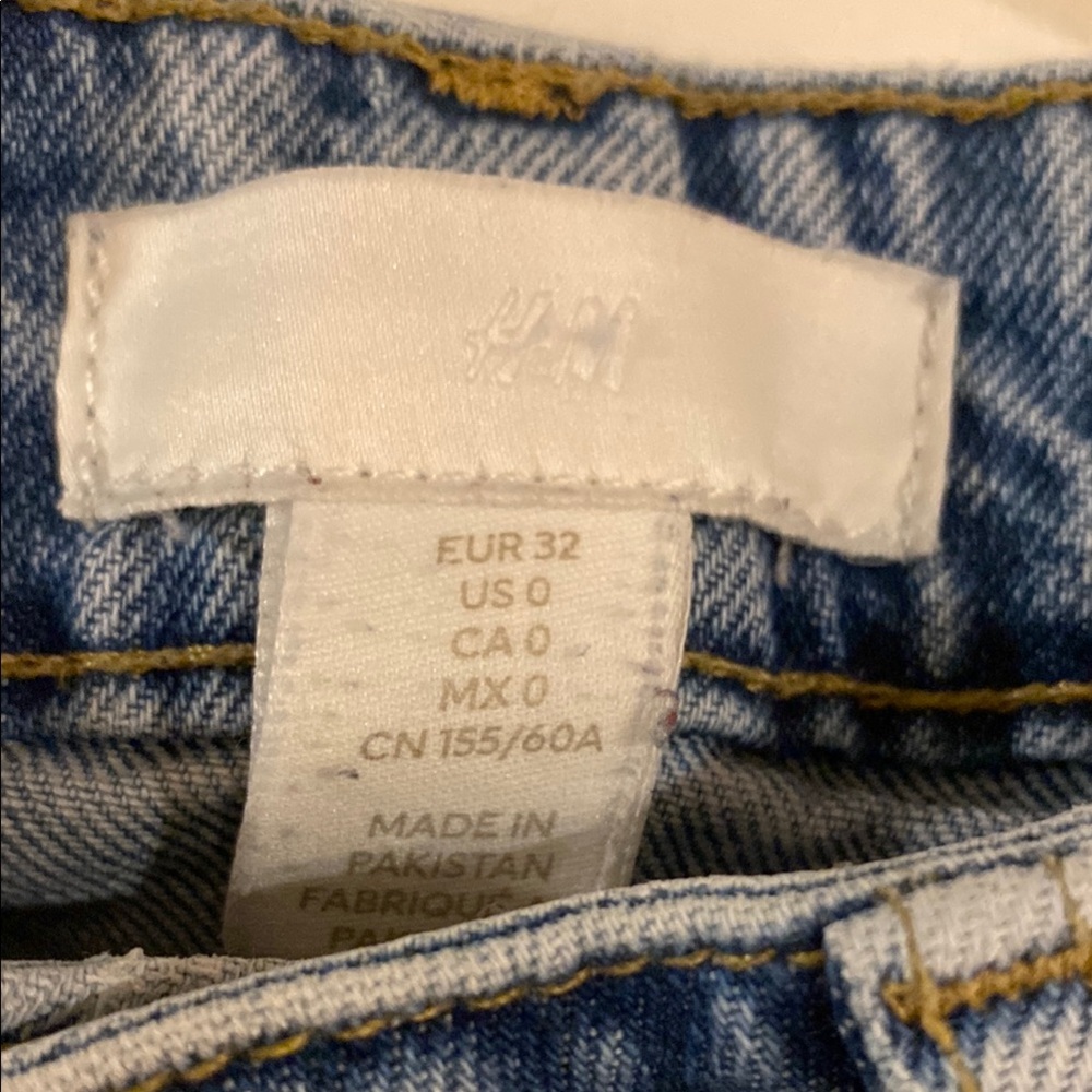 H&M Blue High Rise Women's Jeans - Picture 2 of 3
